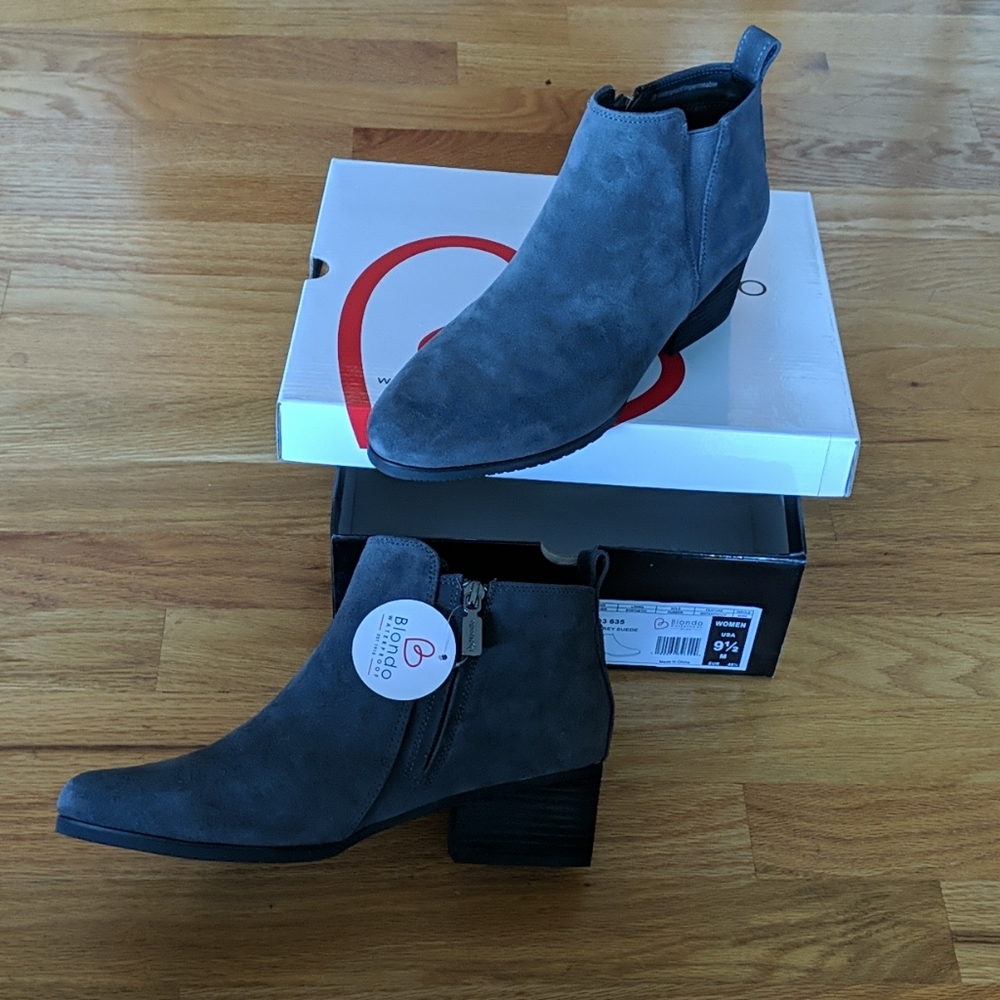 NWT BLONDO Suede Leather Waterproof  Booties 9.5/ Free Gift With Purchase